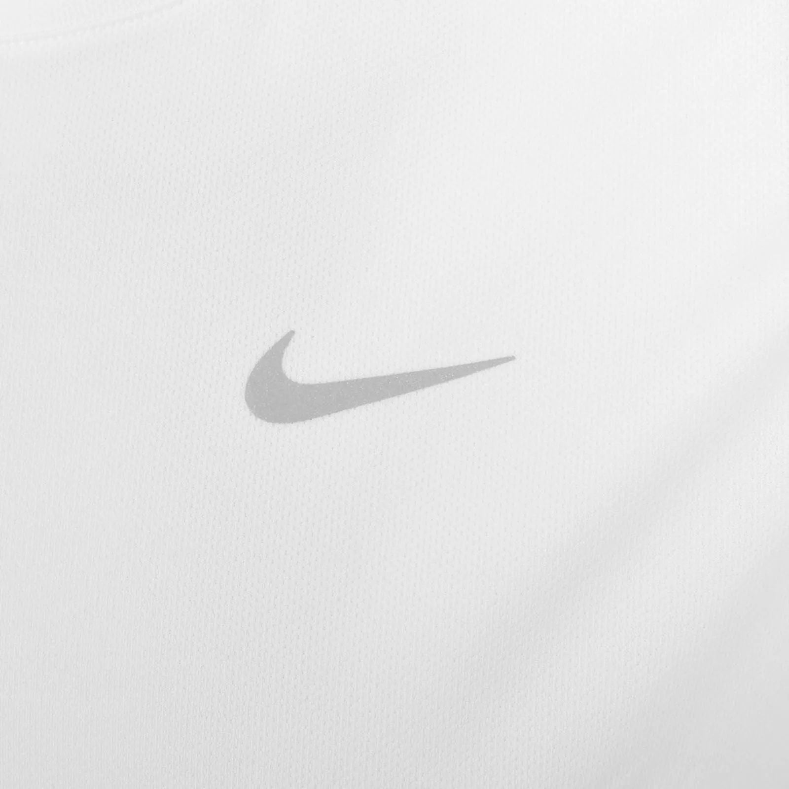 Nike Dri-FIT Miler in White