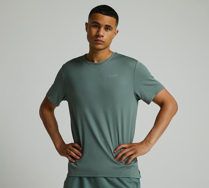 Nike Dri-FIT Miler in Jade Green